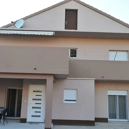 Apartman Fourm